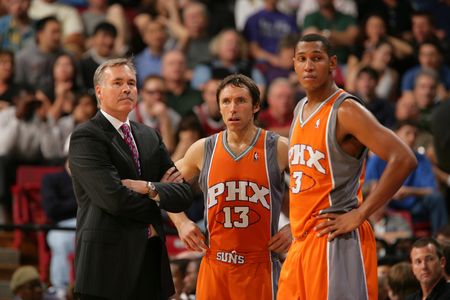 在三分线外 在三分线外