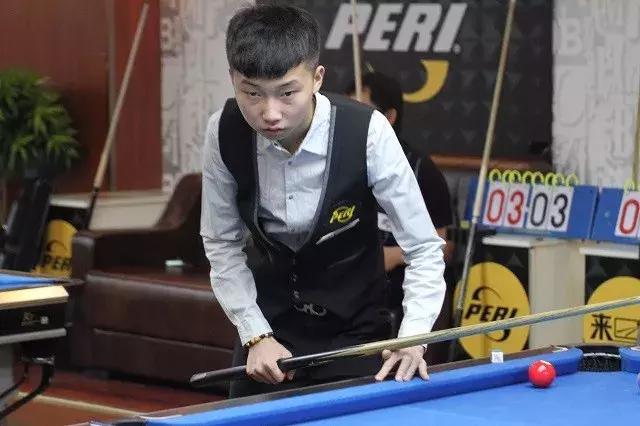 赛场气氛出 赛场气氛出